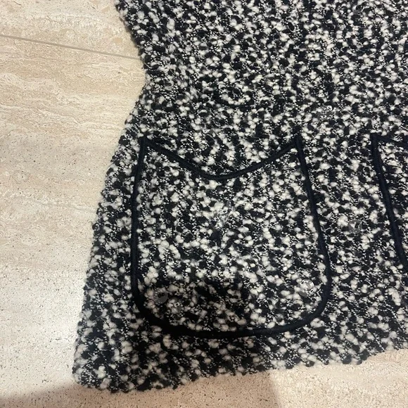 Chanel Women's Black and White Textured Top - Picture 3 of 5